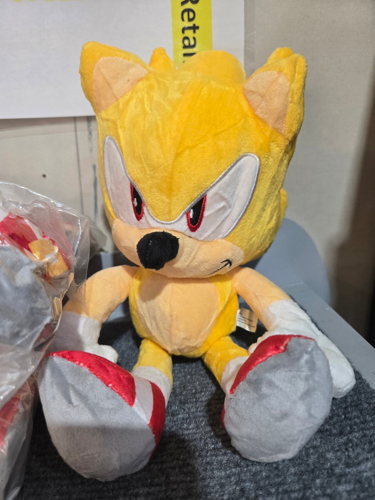 Retail $20 12in Sconic Plush