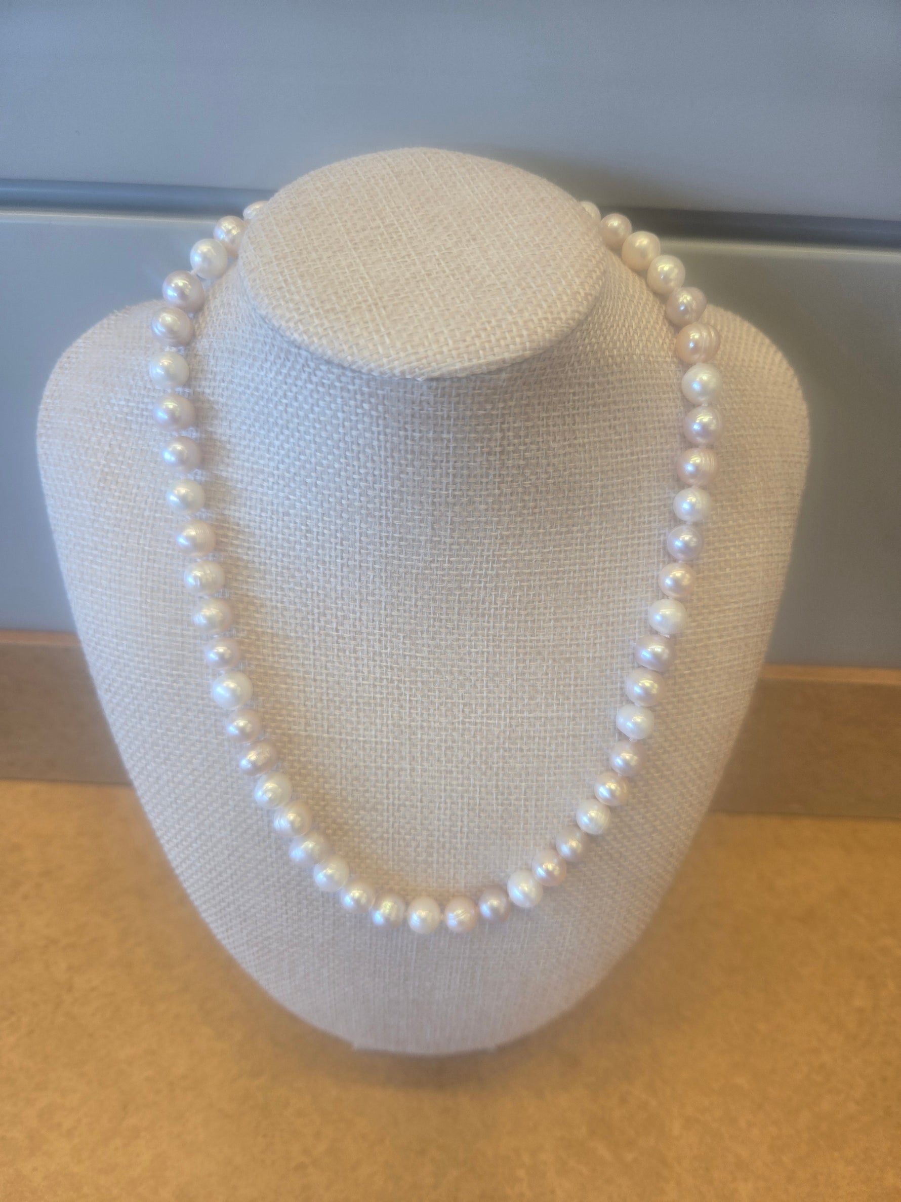 Cream Color Pearl Necklace
