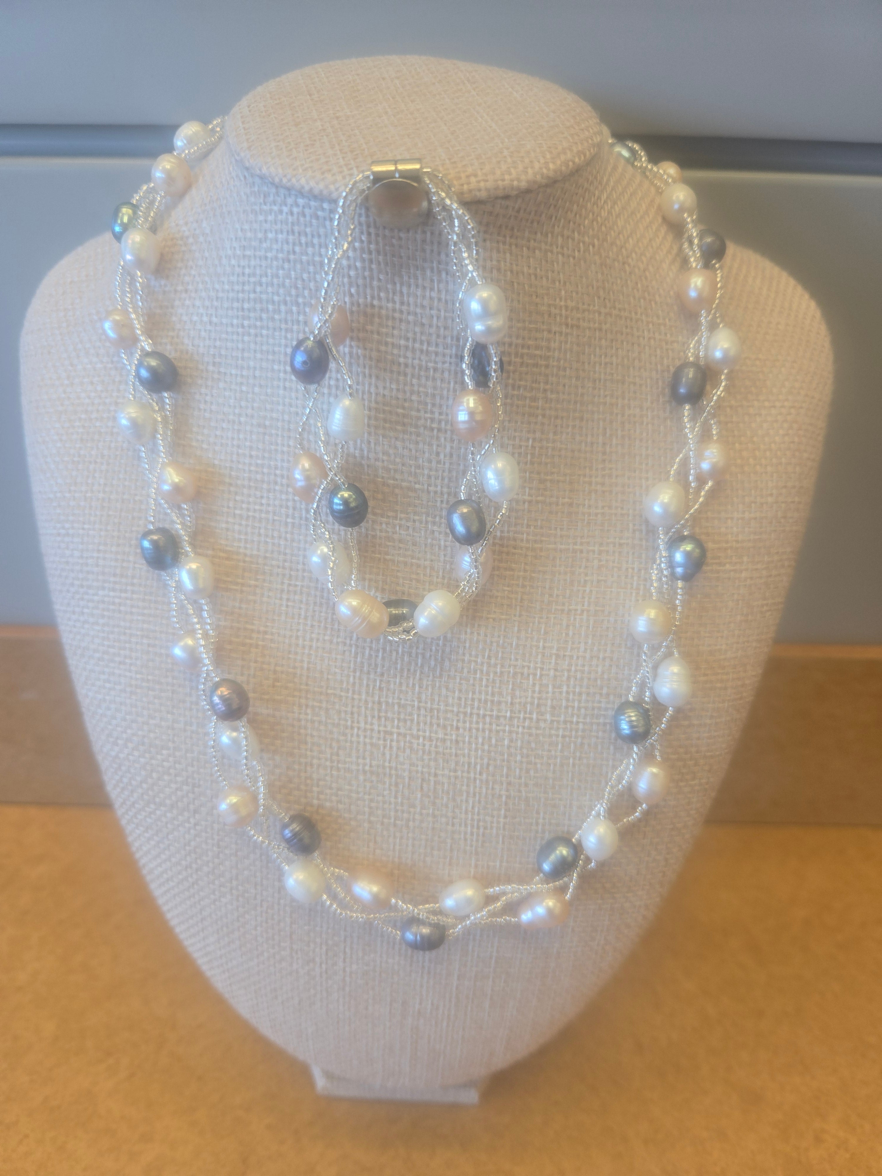 Multi-Color Pearl Necklace/ Bracelet Set